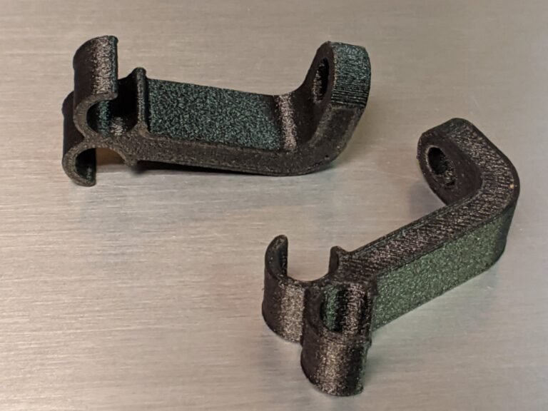 90° Nylon Plug Wire Mount Two Wire