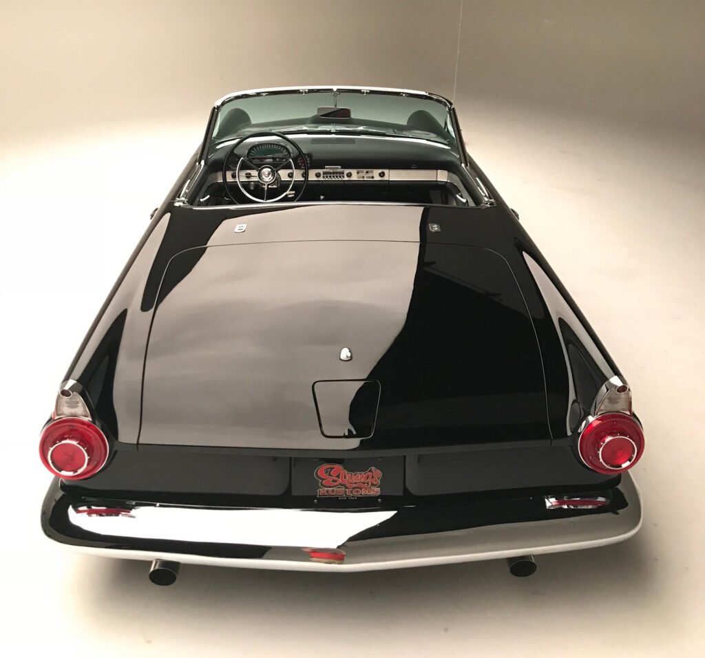 Craig Curtis’ ’56 Thunderbird