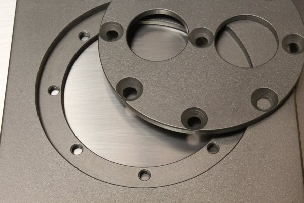 Round Plate with Terminals